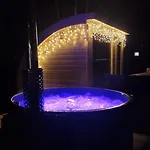 Brzozowy Zakatek - Caloroczny, Sauna, Jacuzzi 度假居