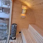 Holiday home Brzozowy Zakatek - Caloroczny, Sauna, Jacuzzi *