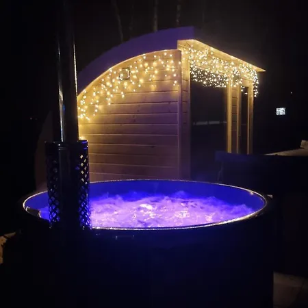 Brzozowy Zakatek - Caloroczny, Sauna, Jacuzzi Casa de Férias